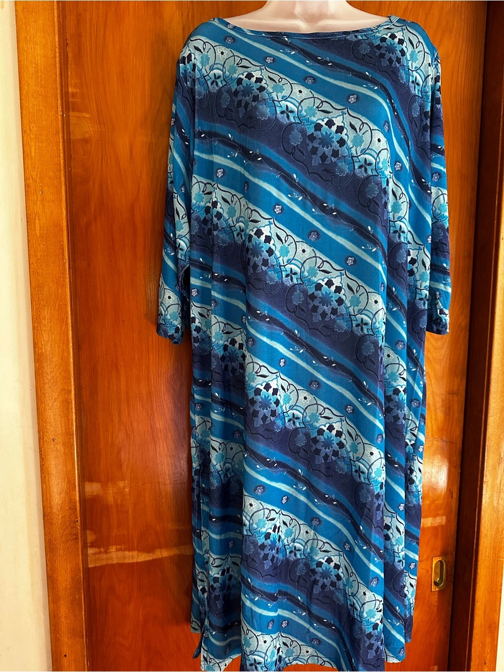 Carolyn Strauss 1X Black Floral Knee Length Dress EUC